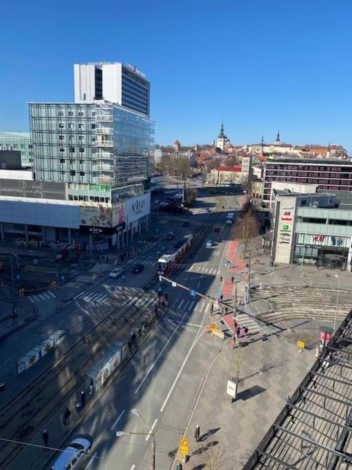 Foorumi Korter Super Roduvaatega / Kotimaailma Apartamento *